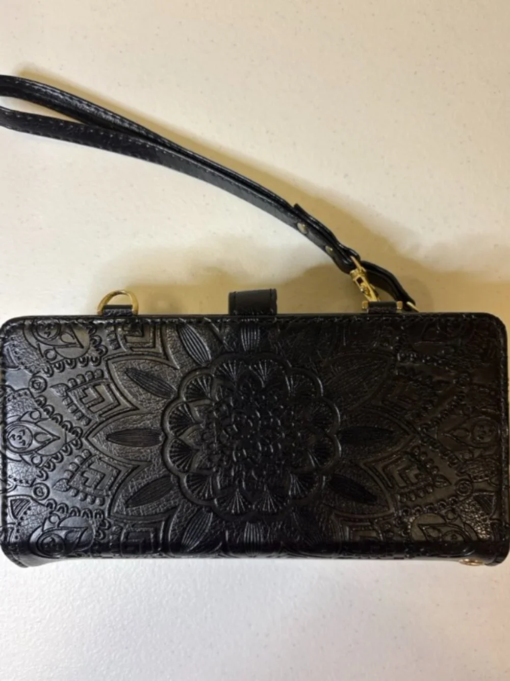 Black Embossed Leather Wallet With‎ Phone Holder 12 Credit Card Slots Wrist